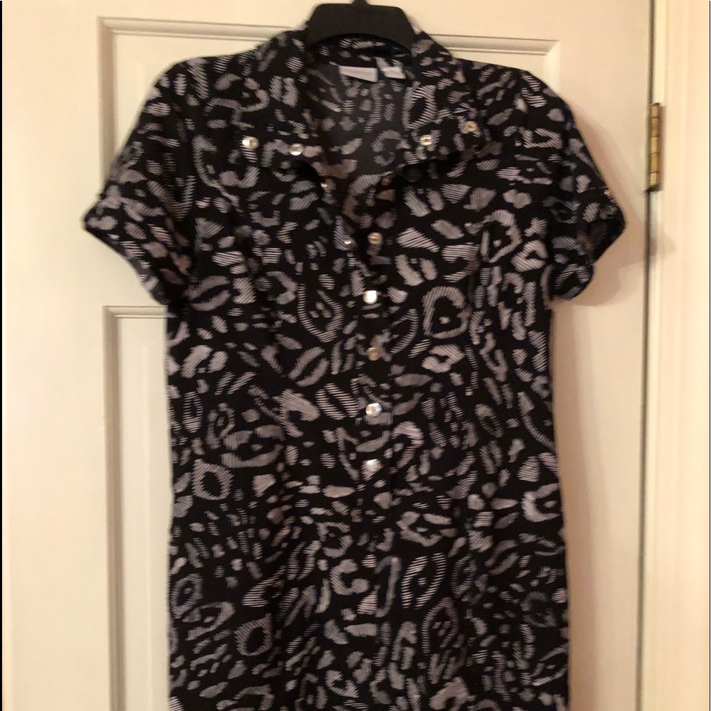 Chico’s Zenergy Black White Snap Travel Dress Sz 0